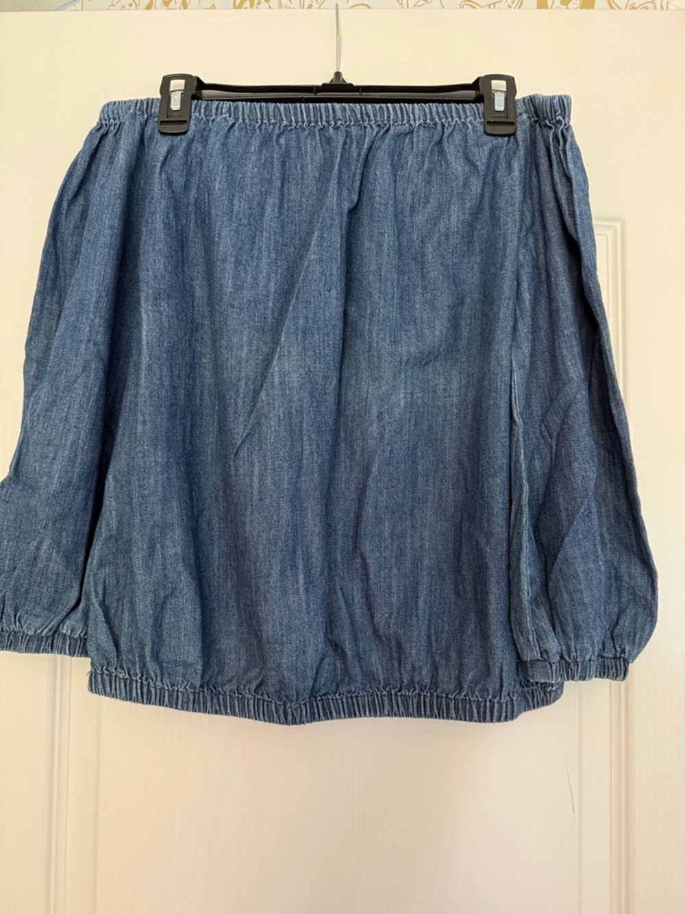 Universal Thread Indigo Off-Shoulder Chambray Bubble Hem Top